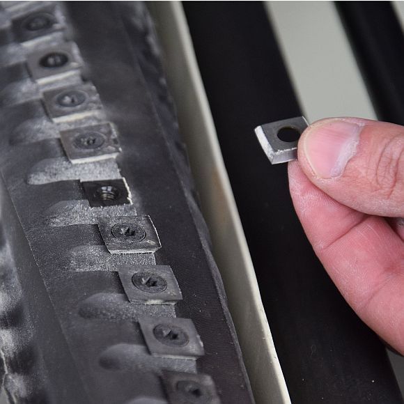 N013 Hartmetall-Wendeplatte Z4 abgerundet - 15x15x2,5 R=150 Holz